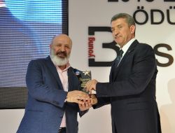 'Yüz Yıllık Çıkmaz Bir Sokaktan Sonra Tarih Yüzümüze Güldü'