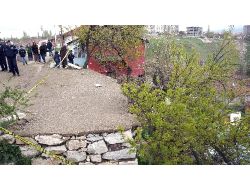 Göçükte Kalan 3 Yaşındaki Çocuk Ağır Yaralandı