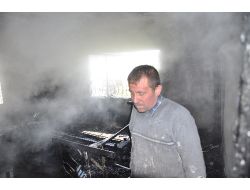 Evlerinin Yanmasını Gözyaşları İçinde İzlediler