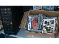 Ayvalık Polisinden Korsan Cd Operasyonu