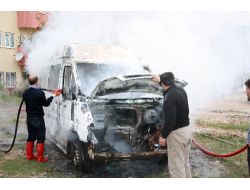 9 Kişiye Mezar Olan Minibüs Yangında Kül Oldu