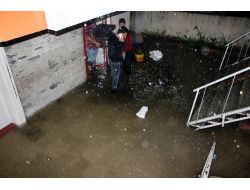 Hatay'da Sağanak Yağış Nedeniyle Evler Su Altında Kaldı