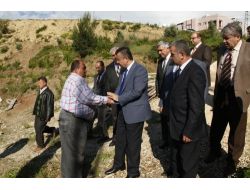 Lekesiz Hayatını Kaybeden Öğrencilerin Ailelerini Ziyaret Etti