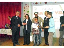 Bahar Koleji Başarılı Öğrencileri Ödüllendirdi