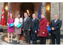 Nebraska Senatosu, Sagiad Üyelerine 'Onursal Vatandaşlık Belgesi' Verdi