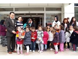 Anaokulu Öğrencilerinden Hastane Ziyareti