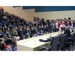 Müzisyen Ve Oyuncu Erdem Yener, Saü'de Öğrencilerle Buluştu