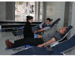 Kutlu Doğum Haftası'nda Namazlarını Camide Kılan Çocuklar Ödüllendirildi