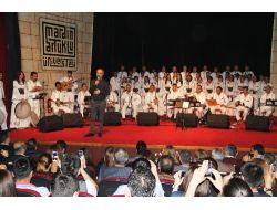 Akil Adamlar, Mardin Dinler Ve Diller Korosunun 5 Dilde Ki Konserini Dinledi