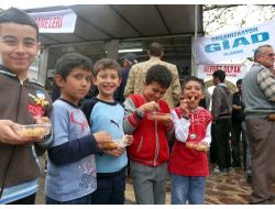 İşadamları ‘kutlu Doğum’ Lokması Dağıttı