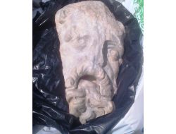 Roma Dönemine Ait ‘Geyik Adam’ Heykeli Ele Geçirildi