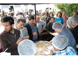 Şanlıurfalı Öğrencilerden Üç Dilde Kutlu Doğum Konseri Verdi