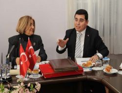 Kepez Belediye Başkanı Tütüncü: Devletin Dağıttığı Kömürler Hava Kirliliğine Neden Olmuyor