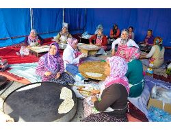 Türkmenistan’da 23 Nisan Kermesi