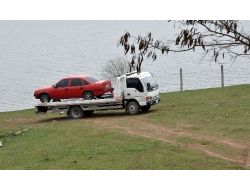 Otomobiliyle Baraj Göletine Düştü