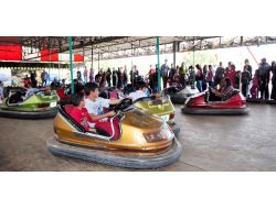 Alanya'da 23 Nisan Çocuklarına Lunapark Hediyesi