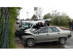 Otomobil Karşı Şeride Geçti: 7 Kişi Yaralı (Özel)