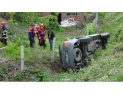 Kavşakta Otomobil Ve Cip Çarpıştı: 2 Yaralı