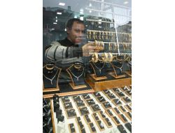 Vatandaş Ucuz Altın, Kuyumcu Sattığı Ürünü Yerine Koyma Telaşında