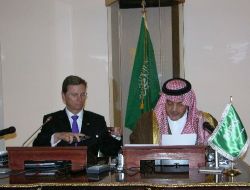 "Alman Hükümeti Olarak Filistin'de Barış Girişimlerine Destek Olacağız!!"