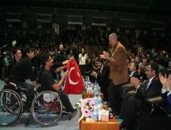 Bakan Yıldırım, Engelliler Şenliği'nde Duygulu Anlar Yaşadı