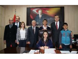 23 Nisan'ın Milli Eğitim Müdürü, Ücretli Öğretmenlere Kadro İstedi