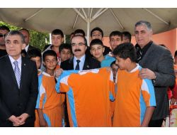 Vali Coş, Akkapı Mahallesi'nde Vatandaşlarla Bir Araya Geldi