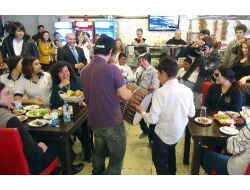 Roman Çocuklardan Doğuş Çocuk Senfoni Orkestrası'na Mini Konser