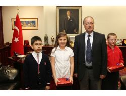 Büyükşehir Belediyesi Minik Öğrencilere Emanet