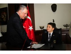 İzmir Büyükşehir'de Koltuğa Temsili Olarak Başar Himmetoğlu Oturdu