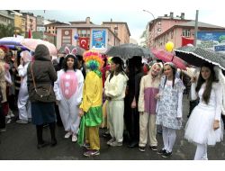 23 Nisan Kutlamaları Yağmura Takıldı