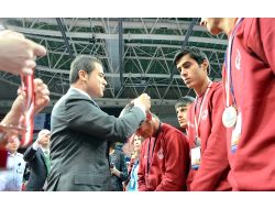 Bayan Erdoğan, Mikrofonun Azizliğine Uğradı