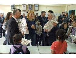 Yıldızlı Öğrencilerden, Şavşatlı Miniklere 23 Nisan Hediyesi