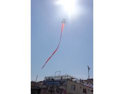 23 Nisan Coşkusu Türk Bayrağıyla Göklere Taşındı