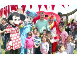 Toroslar'da 23 Nisan Şenlik Havasında Geçti