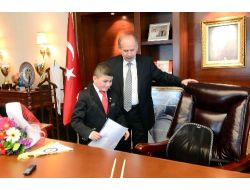 Belediye Başkanlığı Koltuğu, Küçük Mervan'a Emanet Edildi