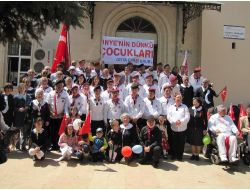 Ünye’nin 'Dünkü Çocukları' Bayrama Renk Kattı