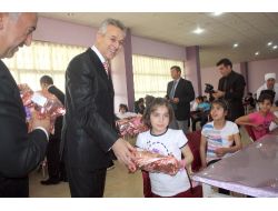Tokat Valisi Taşkesen Yurtlarda Kalan Çocukları Unutmadı