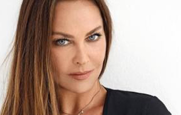 Hülya Avşar hangi bakana neden küstü?