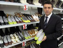 Çin'i Durdurmak İçin 100 Ton Ayakkabı Sattı, 500 Bin Lirayı 'kiloyla' Havaya Attı