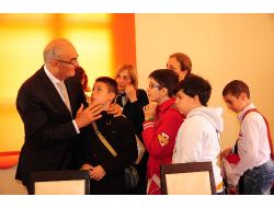 Samsun'un Misafir Öğrencileri Büyükşehir Belediyesi'ni Ziyaret Etti