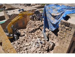 Midyat’ta Tarihi Ev Yıkıldı Facianın Eşiğinden Dönüldü