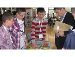 Samanyolu Öğrencilerine Altın Madalya