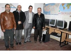 Gönüllü Gençler, Minik Öğrencileri Sevindirdi