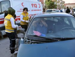 Devriye Gezen Polis Otomobili Kaza Yaptı: 3'ü Polis 4 Yaralı