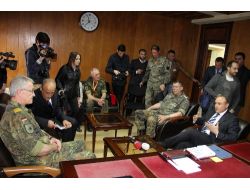 Alman Komutandan Vali Kızılcık'a Ziyaret