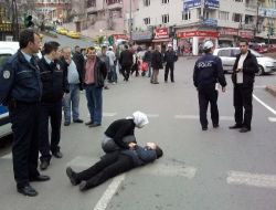 Motosikletin Çarptığı Genç Kız Yaralandı