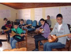 Gençlik Merkezinde 8 Branşta Açılan Kurslar Devam Ediyor