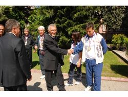 Fazlı Bayram Hadi, Şampiyon Veteranları Kutladı