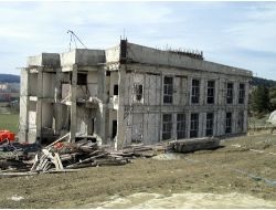 Eflanililer Devlet Hastanesi'nin Acilen Bitirilmesini İstiyor